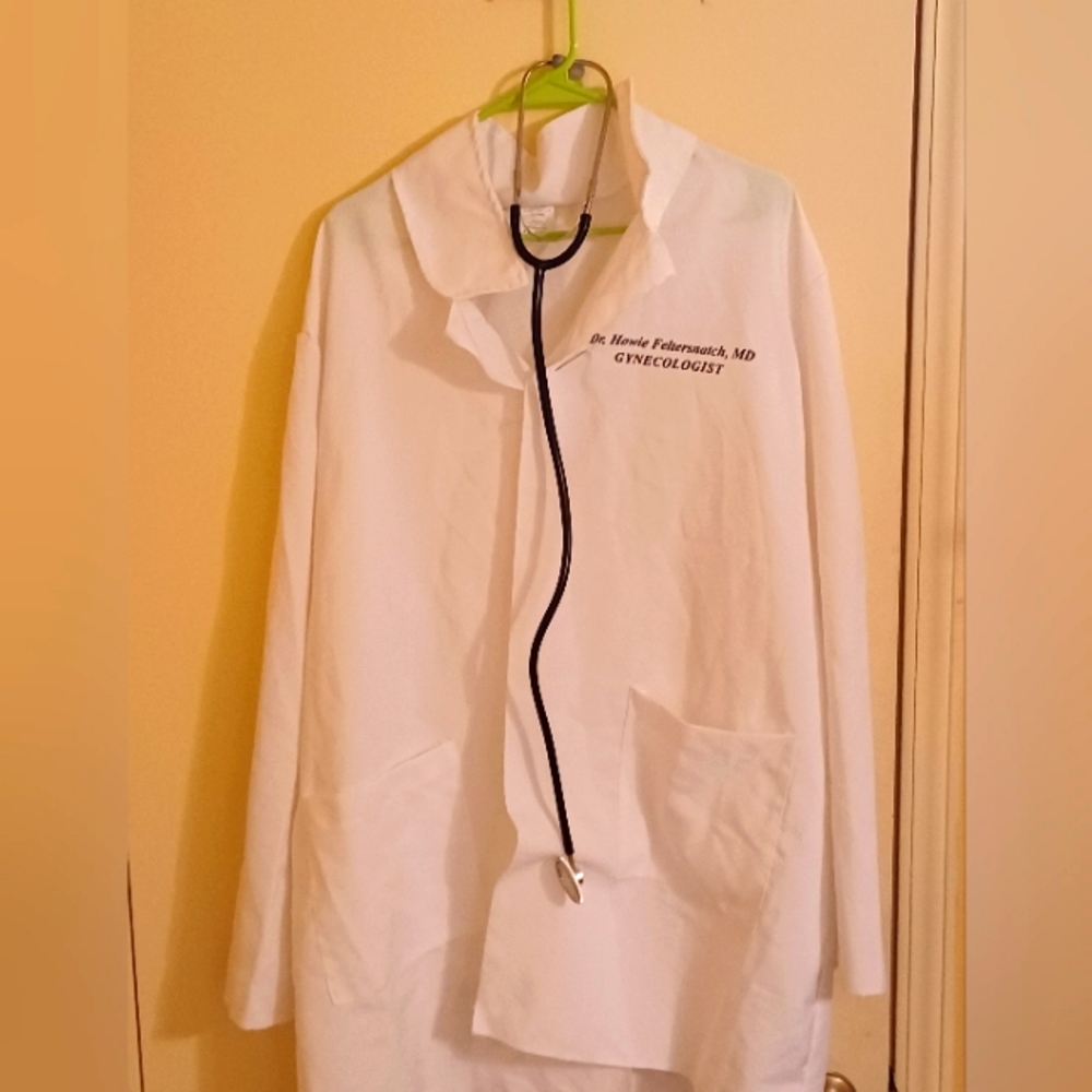 A Brand New Man or Female Doctor Halloween Costume with stethoscope size XL!